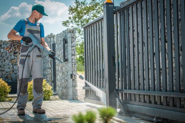 Best Pool Deck Cleaning  in Terre Du Lac, MO